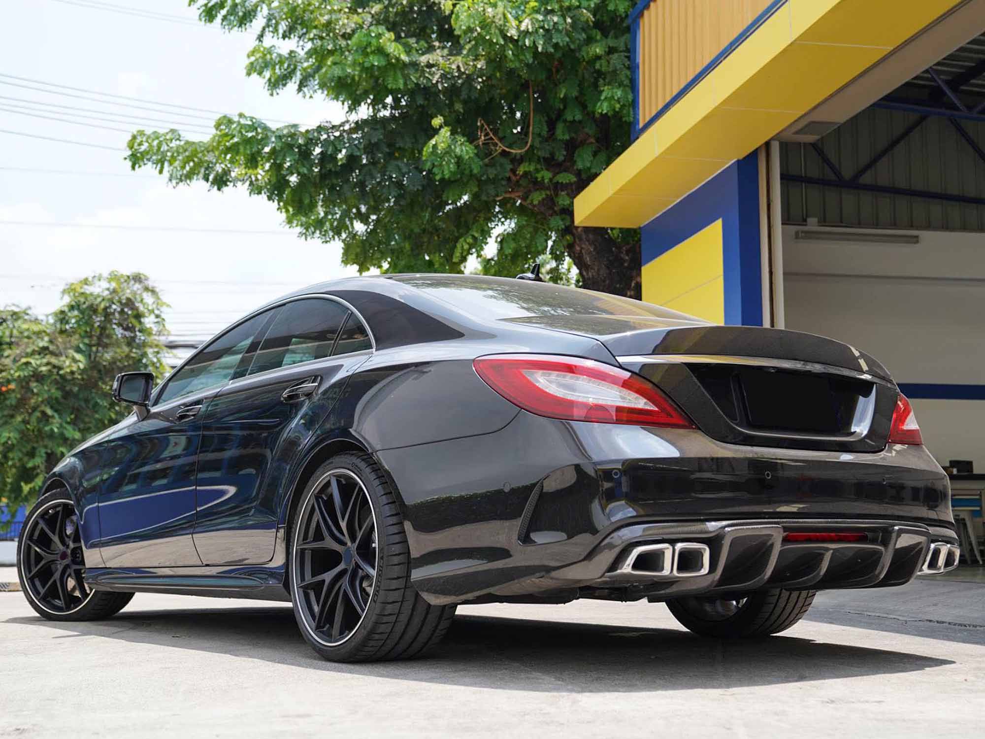 CLS63 AMG C218 2011–2018 Quad Exhaust Tips · Chrome