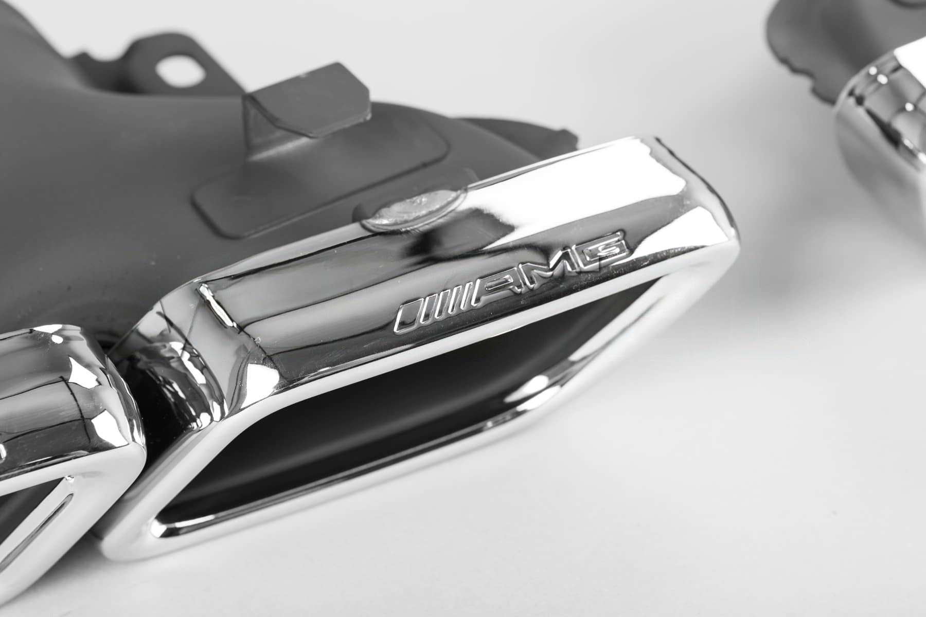 S63 AMG W222 2018–2020 Quad Exhaust Tips · Chrome